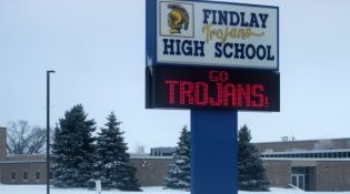 Findlay City Schools Closed Tuesday - 100.5 WKXA