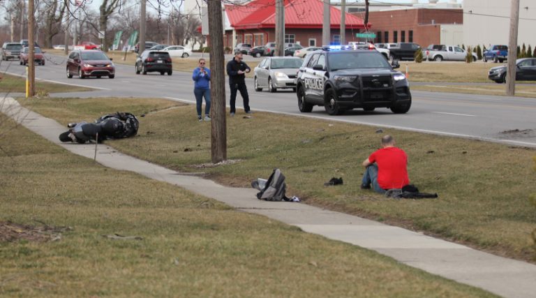 2 Injured In Motorcycle Bicycle Crash In Findlay 100 5 Wkxa