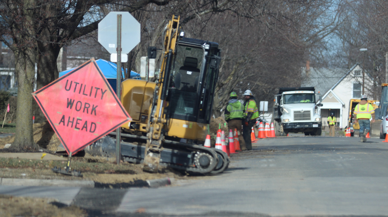 Columbia Gas Replacing Some Aging Gas Lines In Findlay - 100.5 WKXA