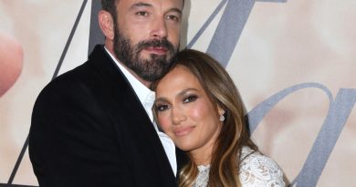 Jennifer Lopez Shares The Message Ben Affleck Had Engraved On Her Engagement Ring