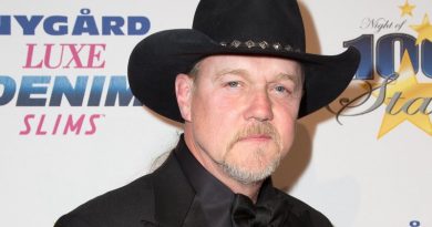 Bits And Pieces: Trace Adkins