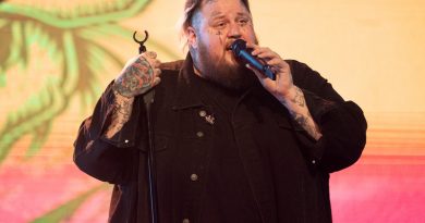 Bunnie XO Reveals Tender Way She Supports Jelly Roll During His Vocal Warm-Ups